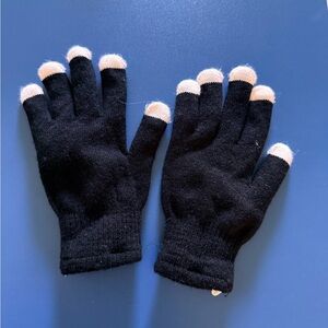 Black and White Knit Gloves